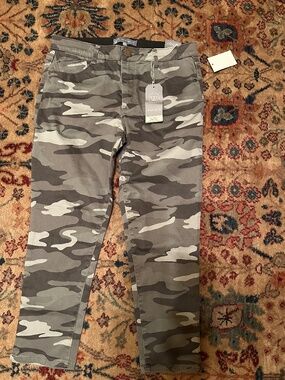 NWT Wit & Wisdom Absolution High Rise Ankle Skimmer in 8P
